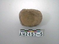 藏品(紅灰色夾砂小缽形器)的圖片